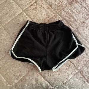 brandy Melville shorts ✨